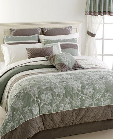 CLOSEOUT! Caroline 22-Pc. King Comforter Set - Bed in a Bag - Bed & Bath - Macy&#39;s