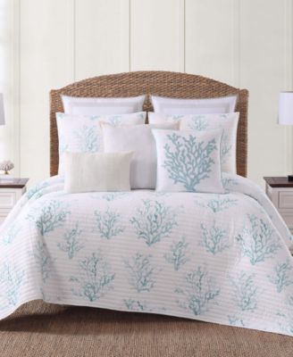 Oceanfront Resort - Cove Blue King Quilt Set