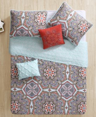 Yara Reversible 3-Pc. Full/Queen Quilt Set