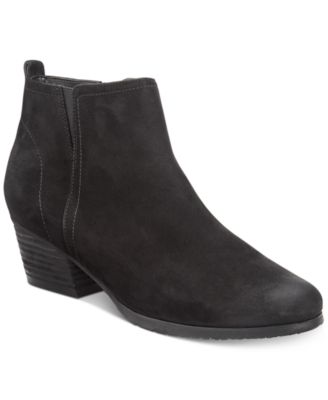 most comfortable sneakers for standing long hours