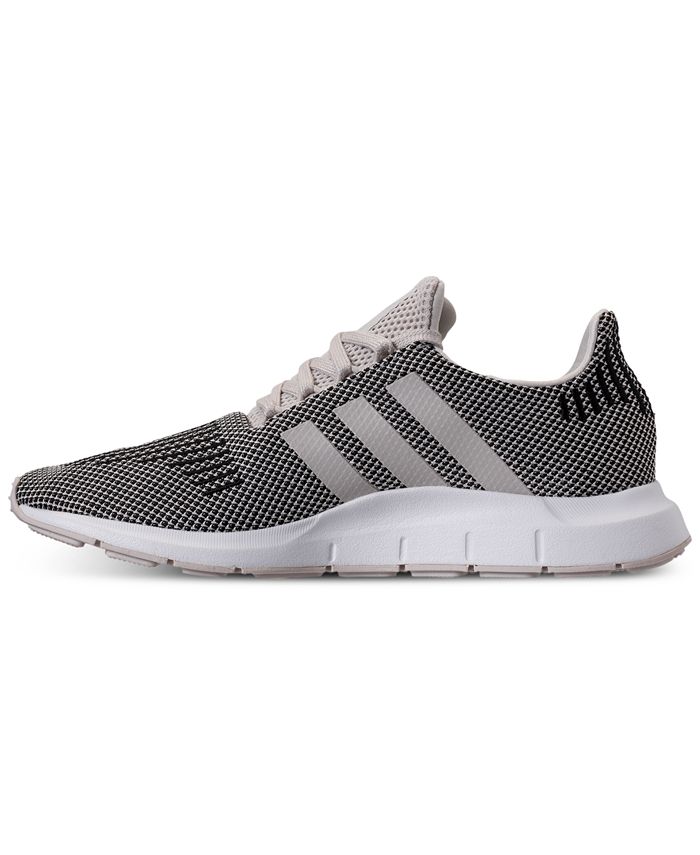 men's swift run casual sneakers