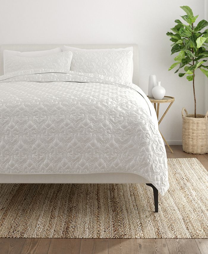 ienjoy Home - Home Collection Premium Ultra Soft Damask Pattern Quilted Coverlet Set