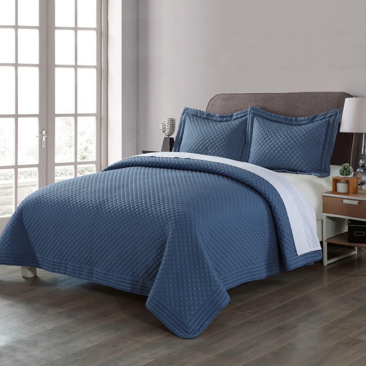 Lotus Home Diamondesque Water And Stain Resistant Microfiber Quilt In Blue