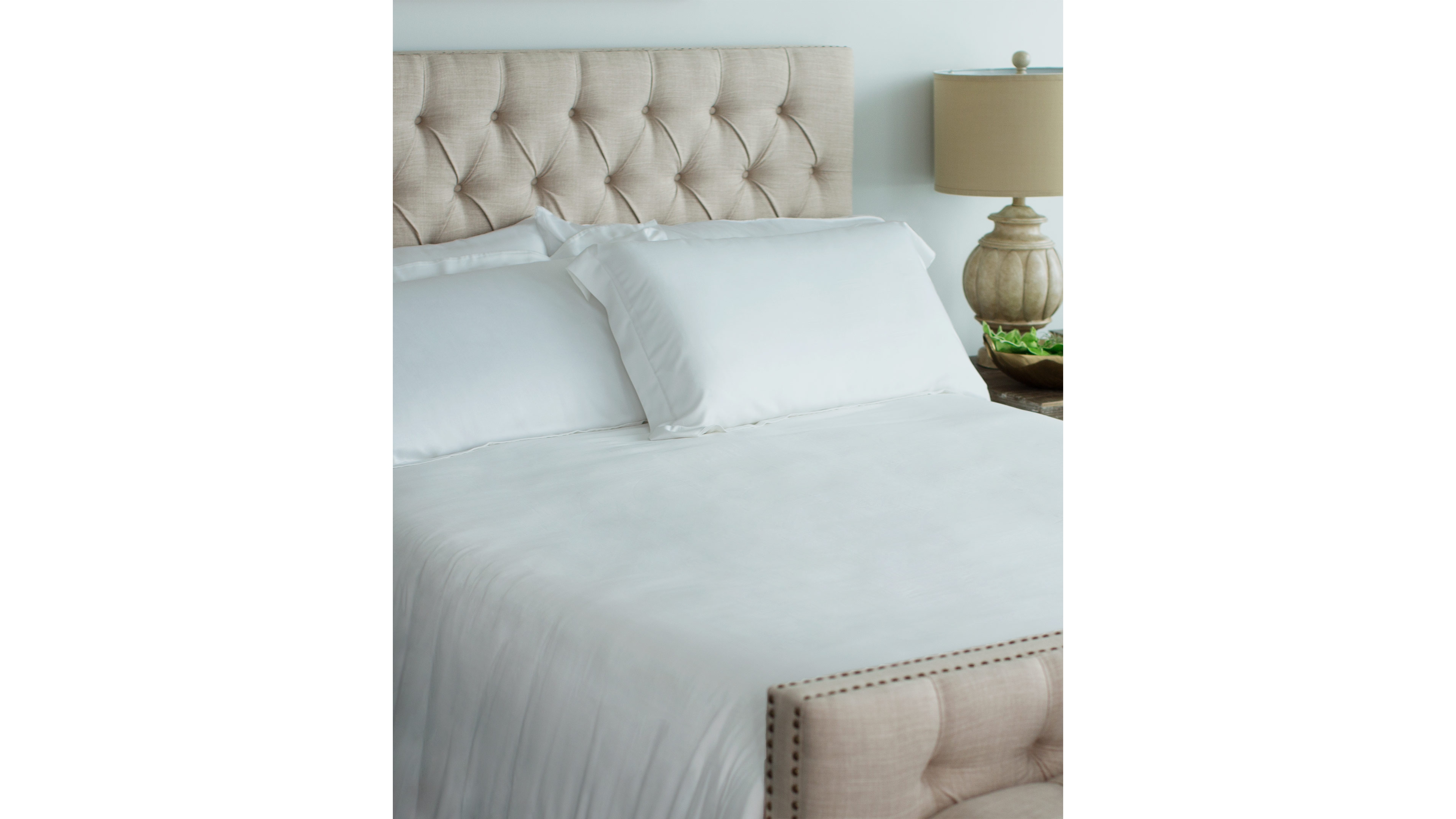 Cariloha Luxurious Sateen Duvet Cover | Queen | Solid White | Viscose Material | Soft, Comfortable & Wicks Moisture