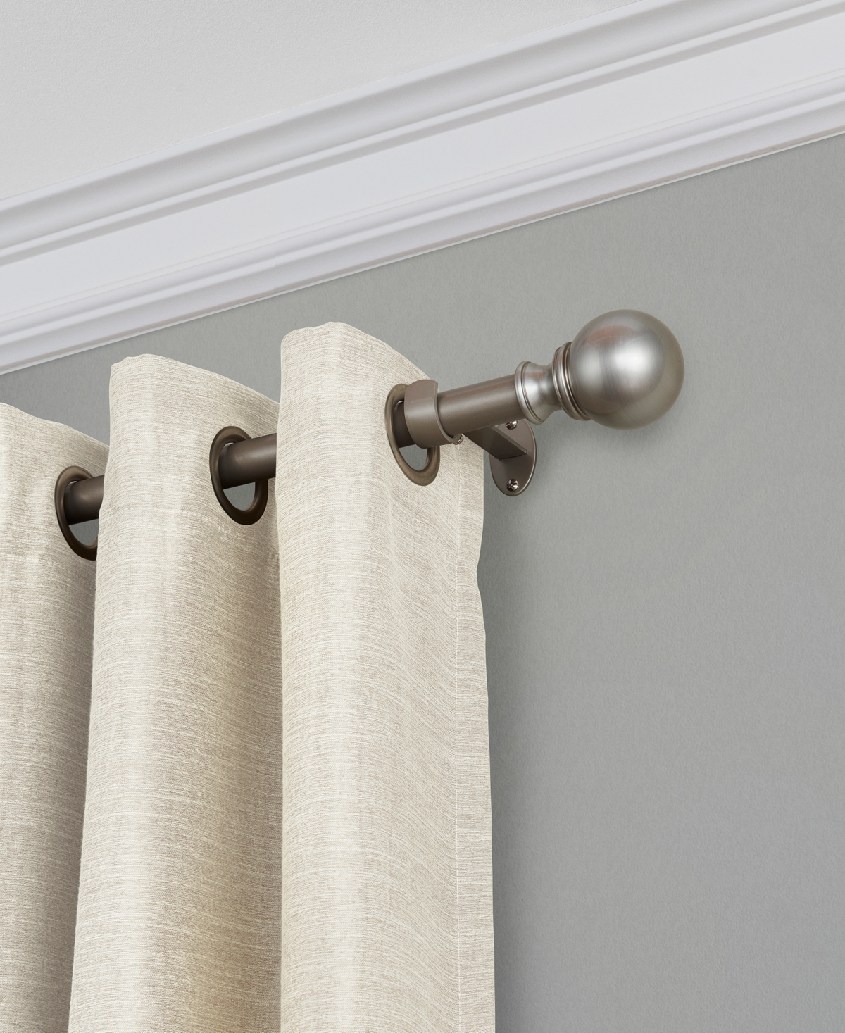 Cordelia Adjustable 28"-48" Curtain Rod with Ball Finials