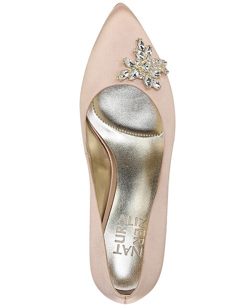 naturalizer naiya pumps