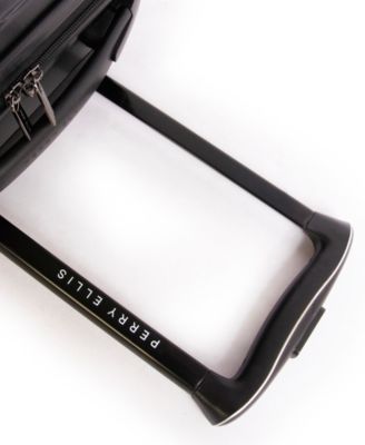 Tanner 21" Spinner Luggage