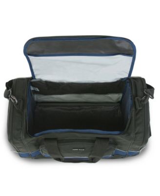A322 22" Weekender Bag