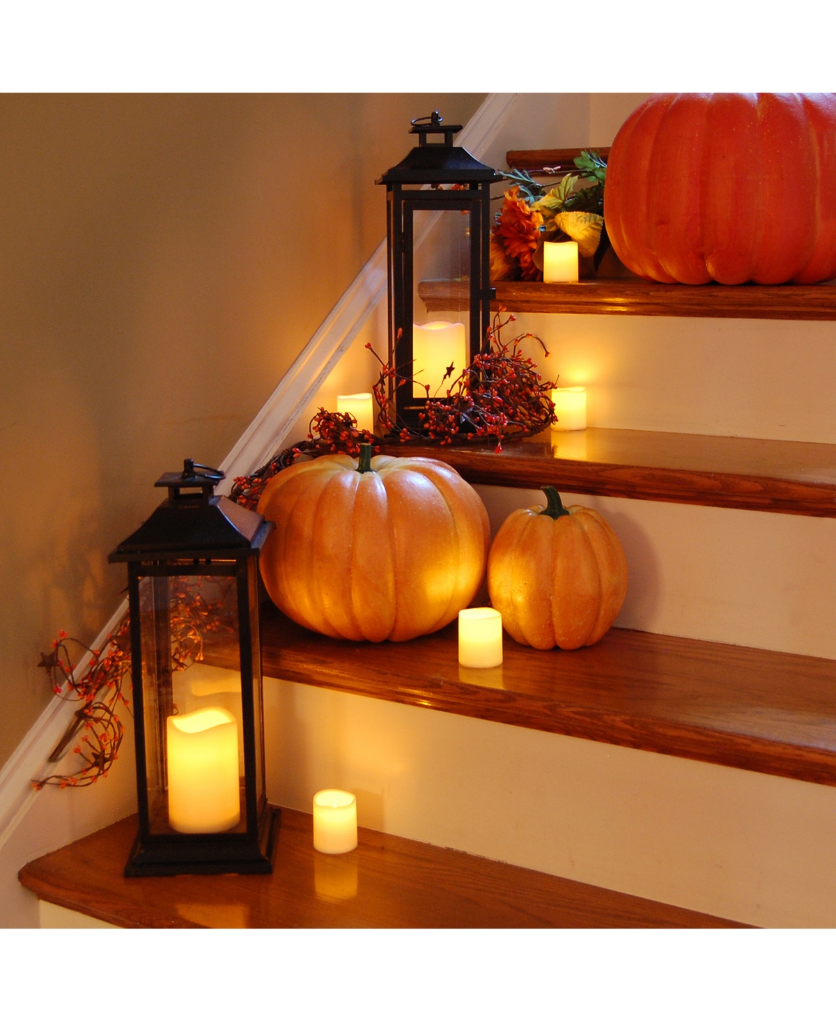 LumabaseTraditional Metal Lantern with Led Candle - Black