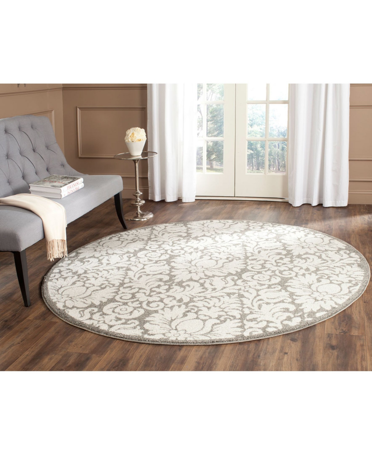 Safavieh Amherst Dark Gray and Beige 9' x 9' Round Area Rug - Dark Gray