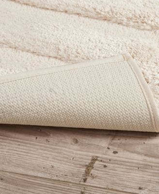 Pearl Tufted Channel Bath Rug, 17" x 24"
