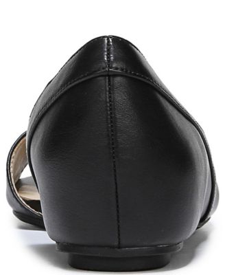 naturalizer roma flat