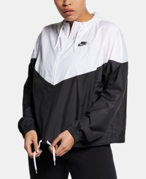 Nike Plus Size Heritage Half-zip Windbreaker In Black/white