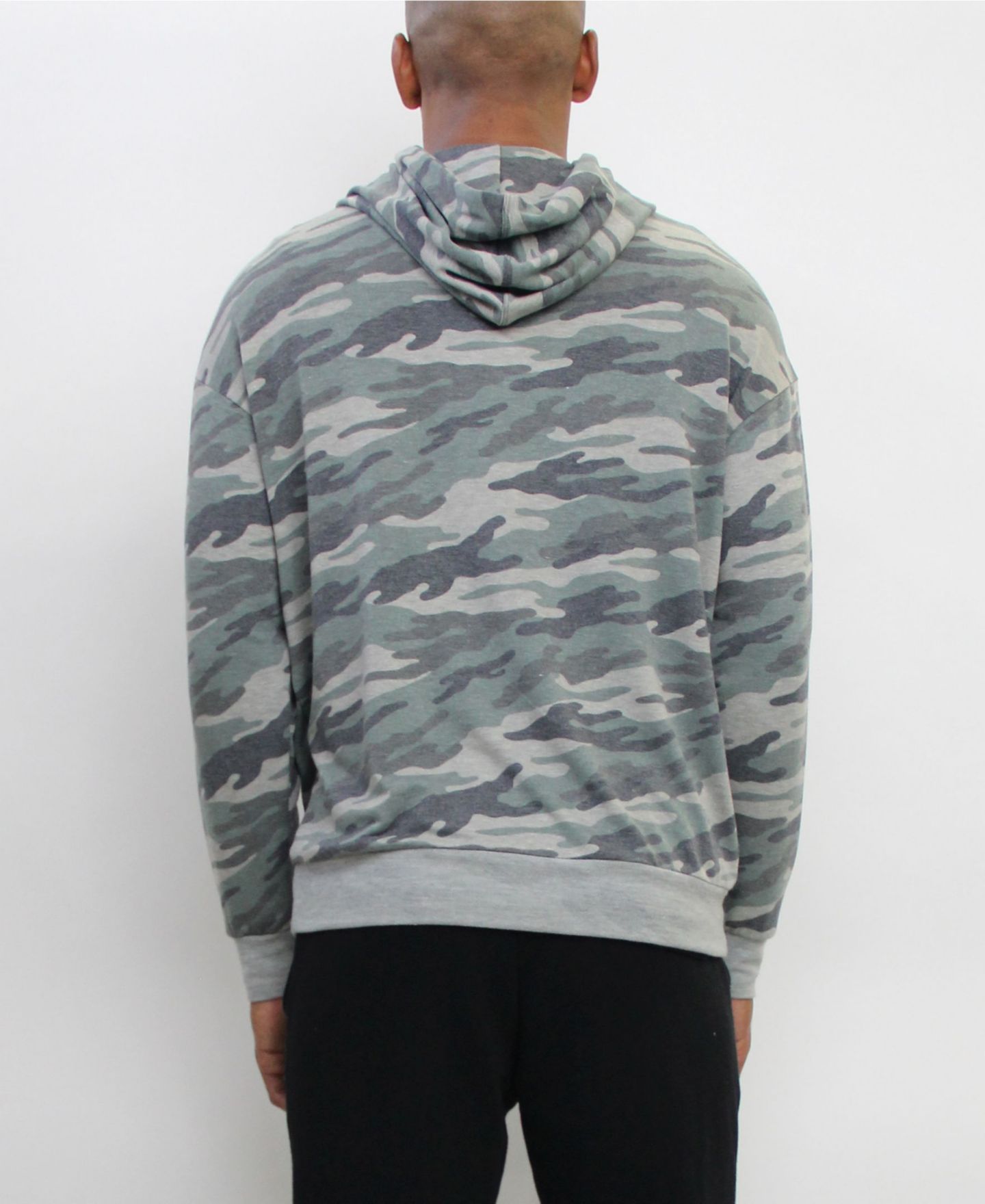 Мужское худи COIN 1804 Ultra Soft Lightweight Camo Long-Sleeve, цвет: Армейский камуфляжный — фото 3