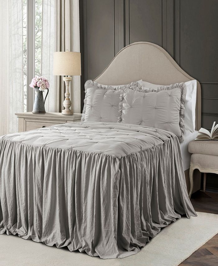 White ruffle skirt sales 3 piece bedspread set