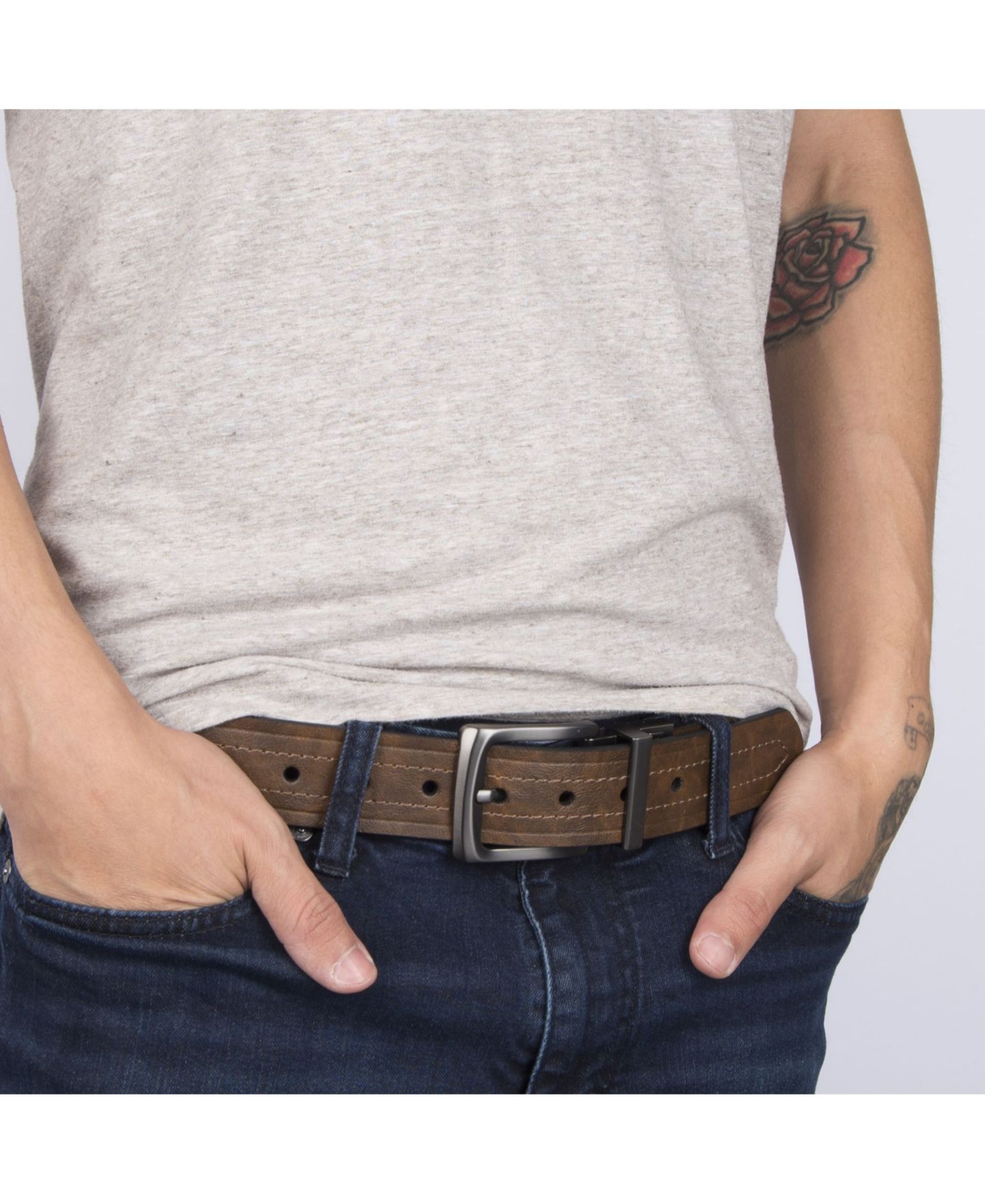 Мужской ремень Levi's Reversible Casual Embossed Strap Belt, цвет: Коричневый / Чёрный — фото 7