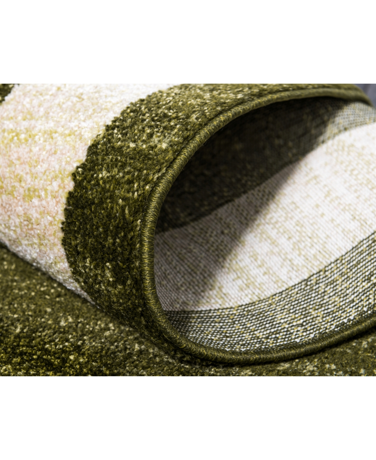 Bayshore Home Lyon Lyo5 Area Rug