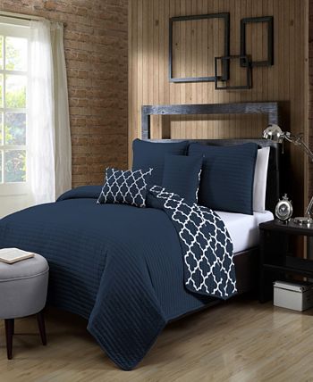 Avondale Manor - Griffin 5pc King Solid with Quatrafoil Reverser Quilt Set with Throw Pillows