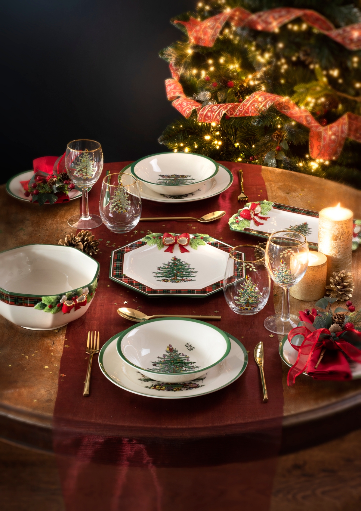 Spode Christmas Tree Figural Tartan Tray In Green,multi