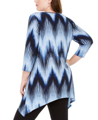 Plus Size Printed Handkerchief-Hem Top