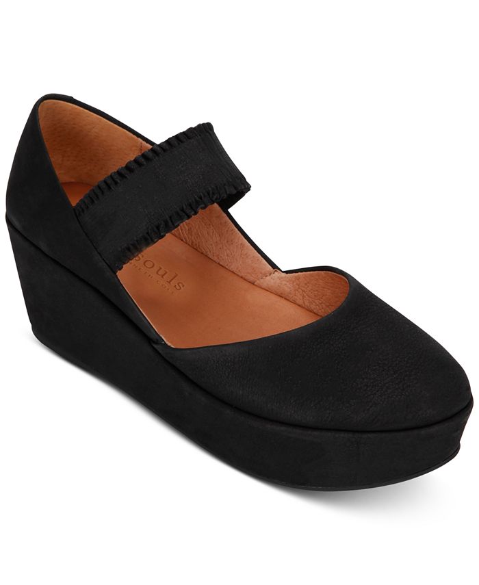 Gentle Souls by Kenneth Cole Women s Nyssa Ruffle Strap Mary Jane