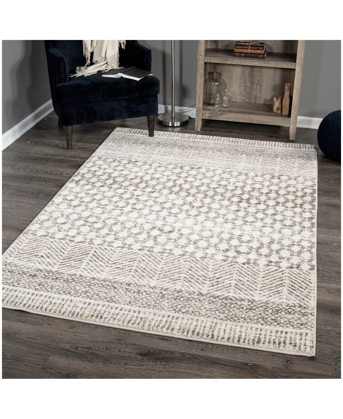 Orian Adagio ArrowheadArea Rug - Silver Tone