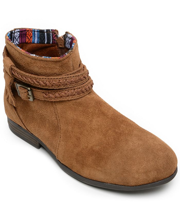 Minnetonka dixon boot 2025