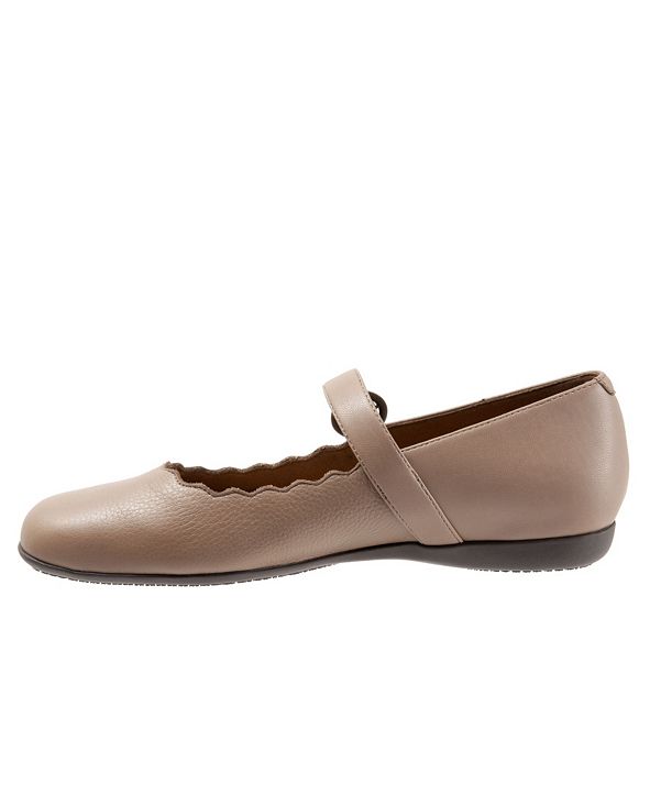 geometric white planter pot