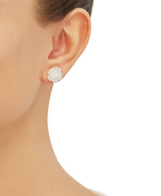 Mother-of-Pearl Flower Stud Earrings in 10k Gold
