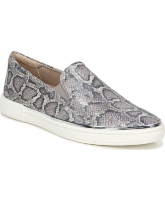 naturalizer slip on shoes