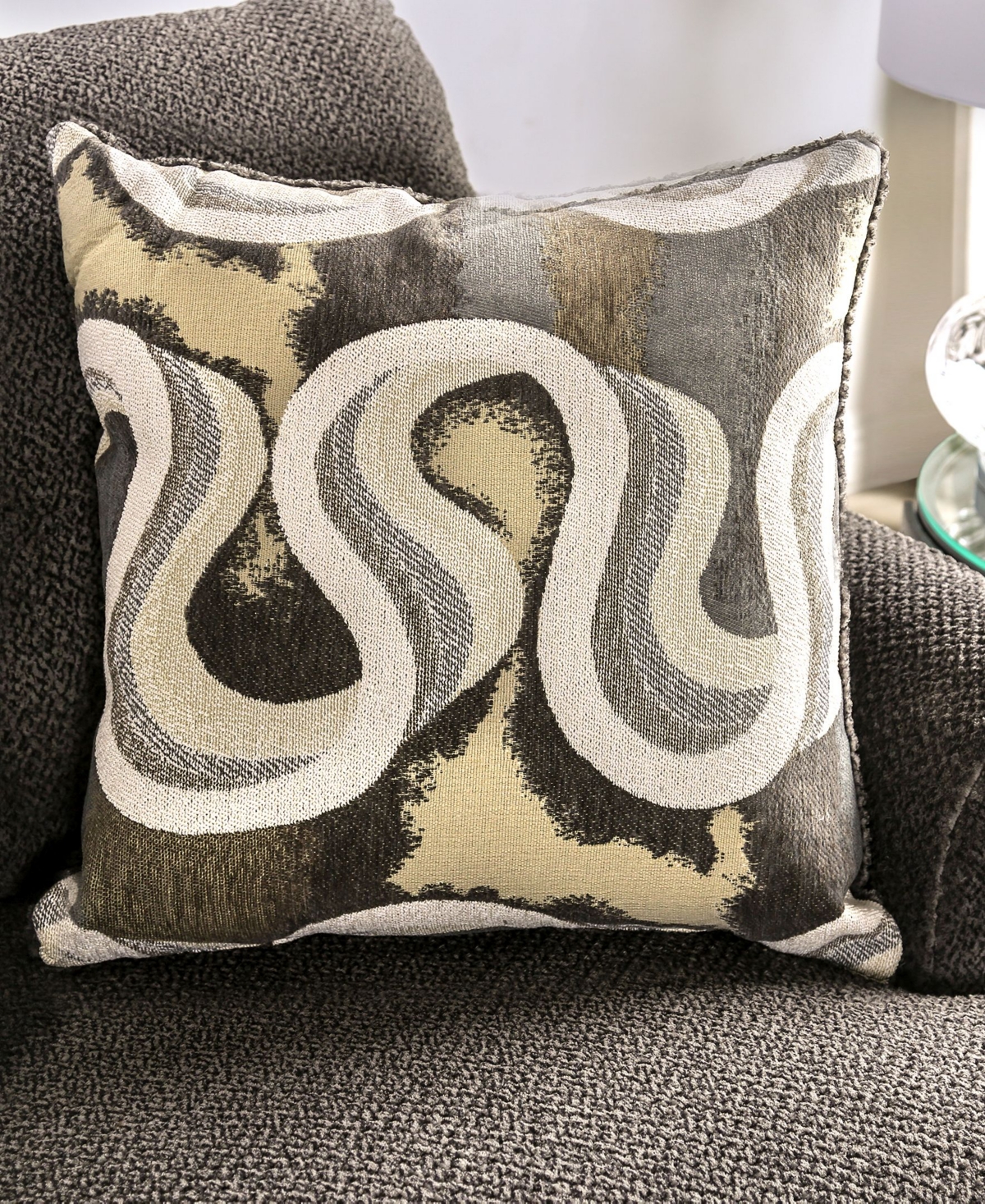 Furniture of America Korona Park Upholstered Loveseat