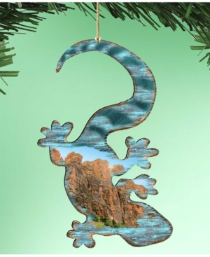 Designocracy Geico Shaped Magnet Wooden Ornaments Set of 2
