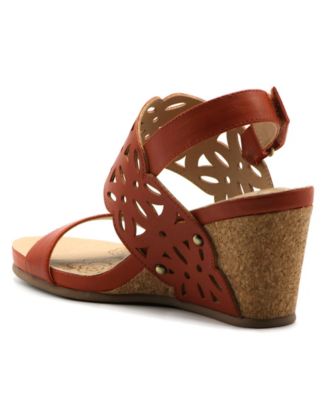 mootsie tootsie wedge sandals