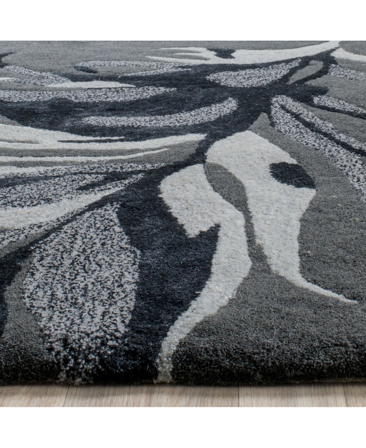 Safavieh Allure 121 FeatherArea Rug - Gray