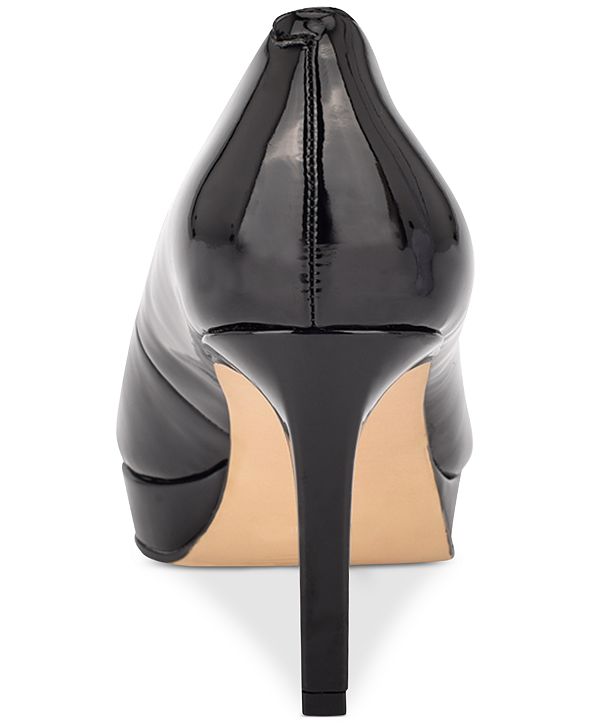 bandolino platform pumps