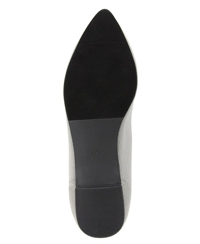 mia kerri pointed toe flyknit flat