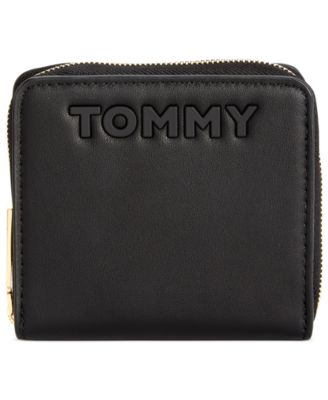 tommy hilfiger female wallets