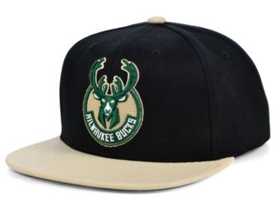 black milwaukee bucks hat