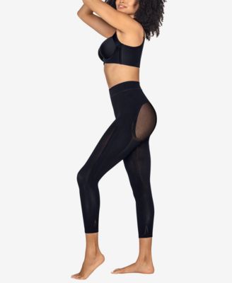 Buy Clovia Black Self Design Slim Fit Mid Rise Capris for Women's