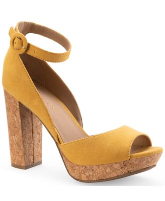 macys womens yellow shoes