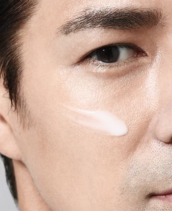 Shiseido - Men Energizing Moisturizer Extra Light Fluid, 100 ml