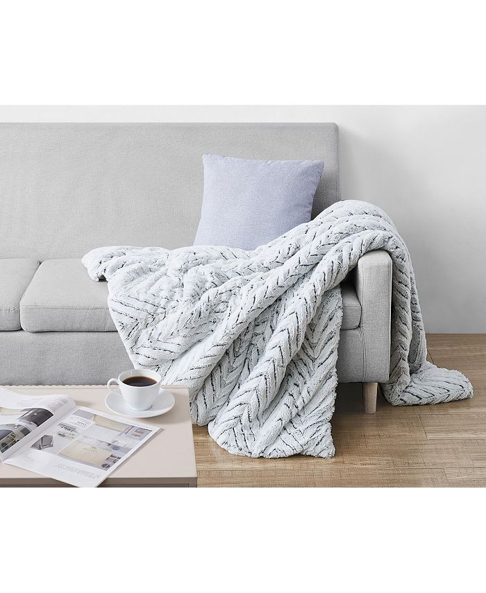 Christian Siriano New York Christian Siriano 60" x 70" Gray Chevron Luxury FauxFur Throw Macy's