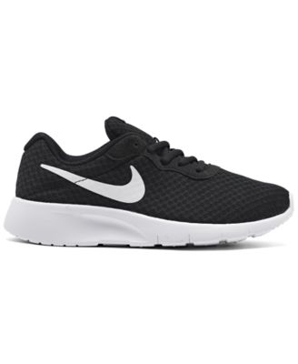 macys nike tanjun