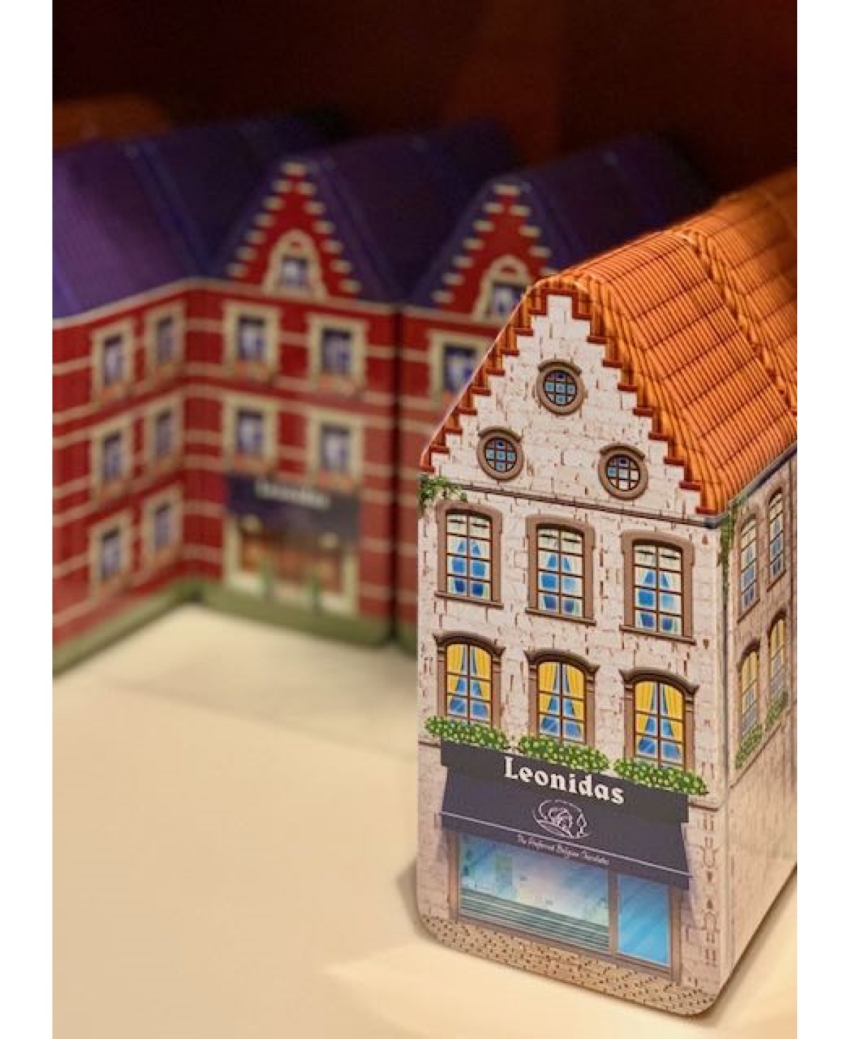 Leonidas Chocolate Belgian Tin House, lbs