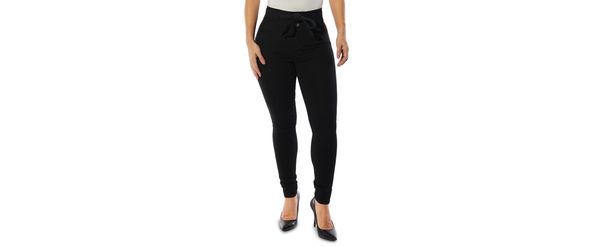 Juniors' High-Rise Curvy Skinny Jeans With Back Yoke Seam Detail - Black