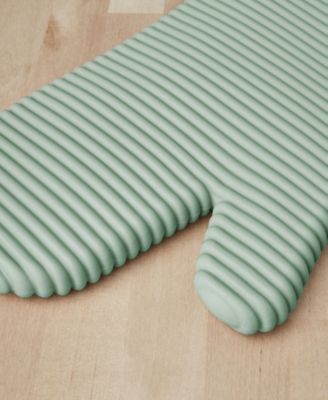 Ribbed Soft Silicone 2-Pc. Oven Mitt Set