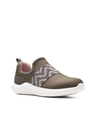 Clark slip on sneakers hotsell