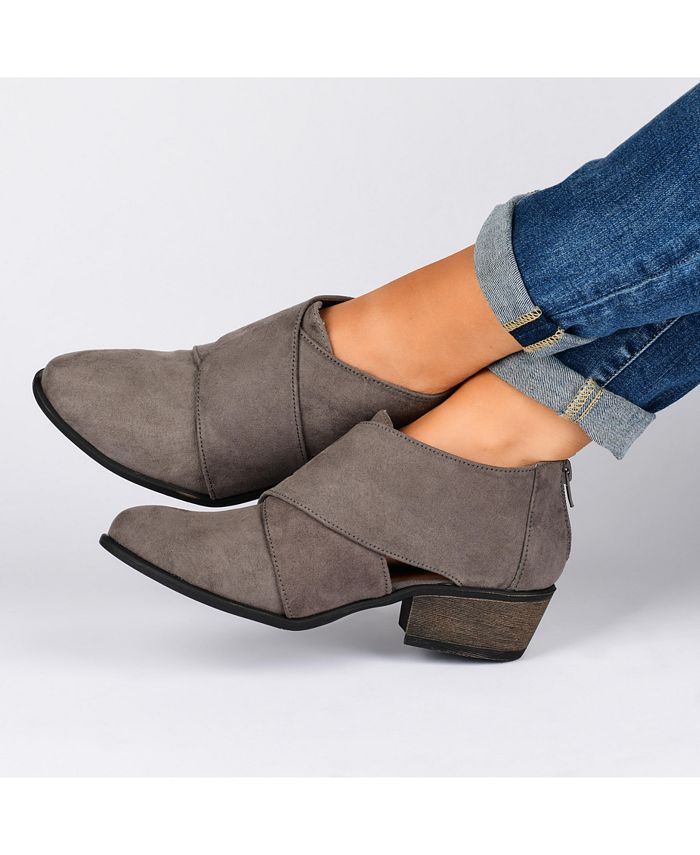 journee collection womens avryl booties block heel