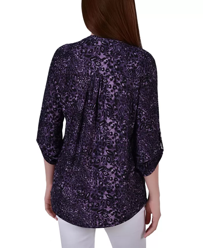 Women's 3/4 Roll Tab Sleeve Y-neck Top - thumbnail 8