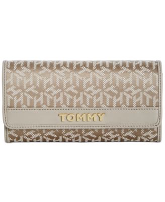 macy's tommy hilfiger wallet